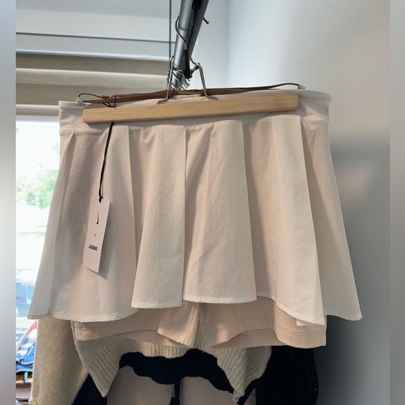 Nike x Jacquemus La Jupe Short White - Picture 8 of 10